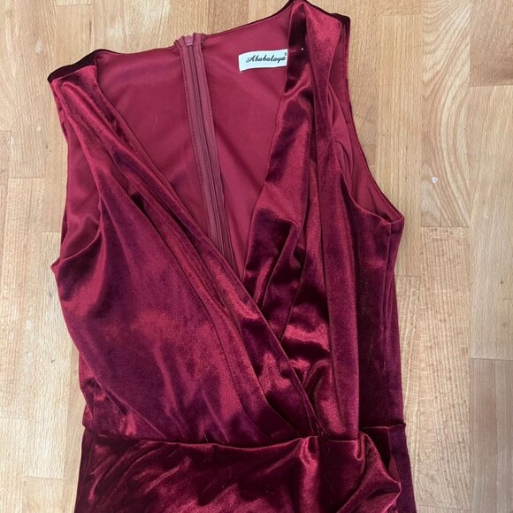 Burgundy Velvet Maxi Dress (S) - Picture 11 of 11